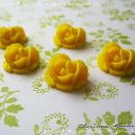 36 Resin Roses ..