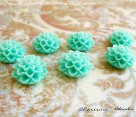 42 Resin Chrysanthemum Flower Cabochons Accessory 15x8mm