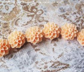 30 Resin Chrysanthemum Flower Cabochons Accessory 15x8mm