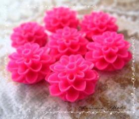 24 Resin Chrysanthemum Flower Cabochons Accessory 15x8mm